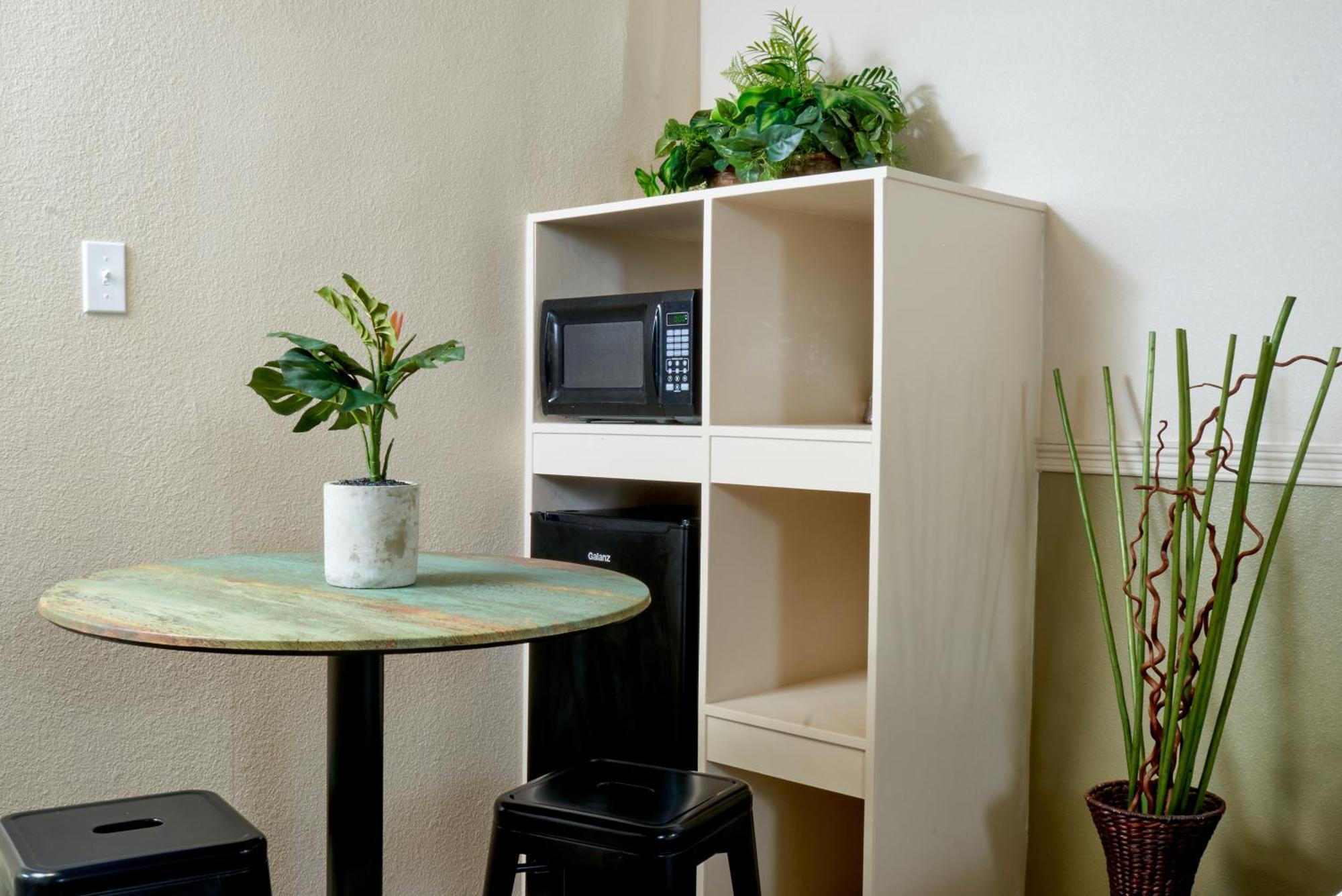 Family Garden Inn & Suites Ларедо Экстерьер фото